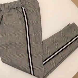 BoohooMAN Mini Grid Check Smart Cropped Jogger